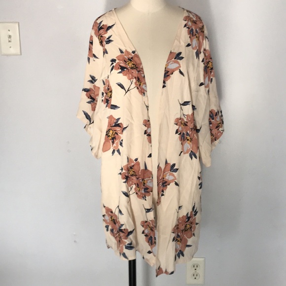 saltwater Luxe Tops - Saltwater Luxe One Size Floral Cover UP kimono